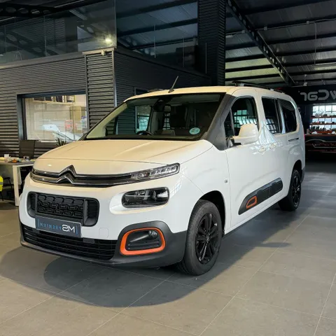 Citroën Berlingo Talla XL BlueHDi 100 S&S Live 7 plazas