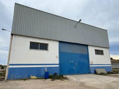 NAVE INDUSTRIAL EN SOLLANA