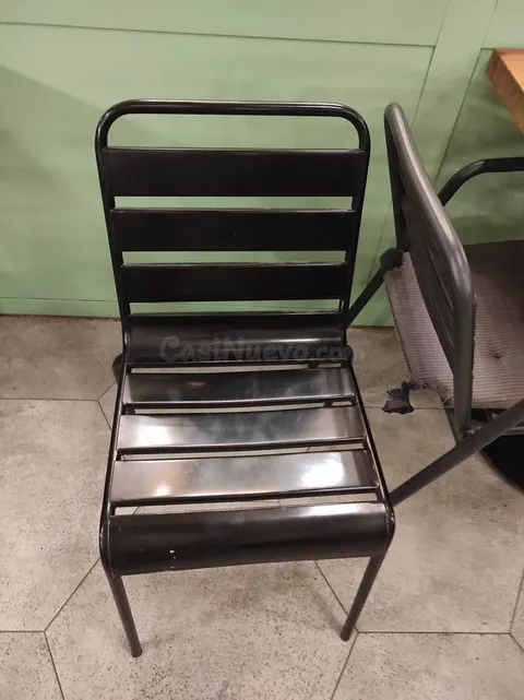 Sillas metálicas sin reposabrazos