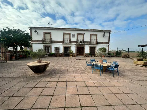 FINCA RÚSTICA  ENTRE ENCINAREJO Y VILLARRUBIA