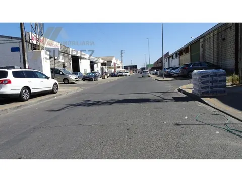 Nave en el P.I. El Pino