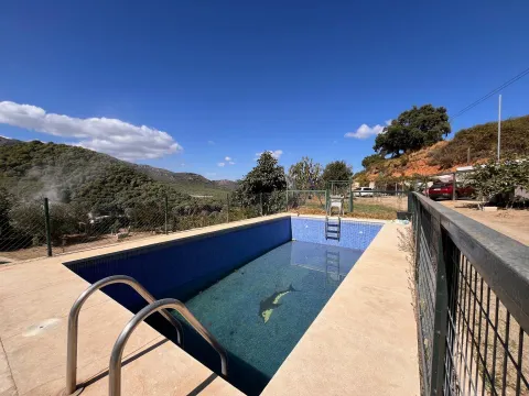 Encantadora finca rústica con casa y piscina – 6.900 m2 de naturaleza y tranquilidad