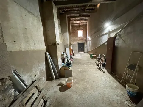 COCHERA CON ALMACEN CON POSIBILIDAD DE HACER VIVIENDA EN EL CASAR DE CÁCERES