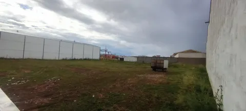 Terreno urbano en polígono Charca Musia de 1800 m2