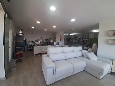 INMEJORABLE NAVE EN CHARCA MUSIA