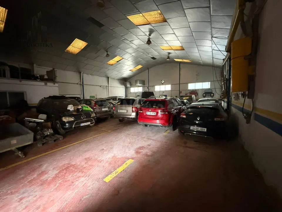 REF: C085 GRUPO INMOTEKA INMOBILIARIA VENDE NAVE INDUSTRIAL ZONA POLIGONO CAMPOLLANO (ALBACETE)