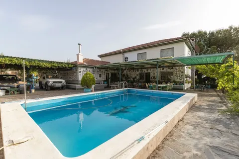 Se vende exclusiva vivienda en Alfacar – Cuesta de Víznar