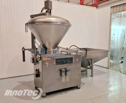 Embutidora industrial Risco RS2005V para producción continua