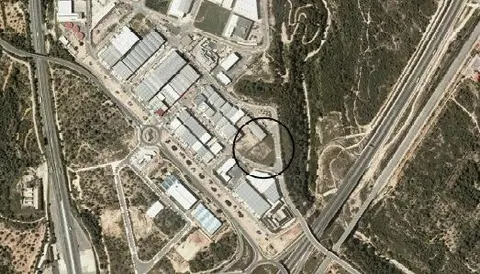 FANTÑSTICA PARCELA INDUSTRIAL DE 735 M2 EN HOSPITALET DE LÂ´INFANT