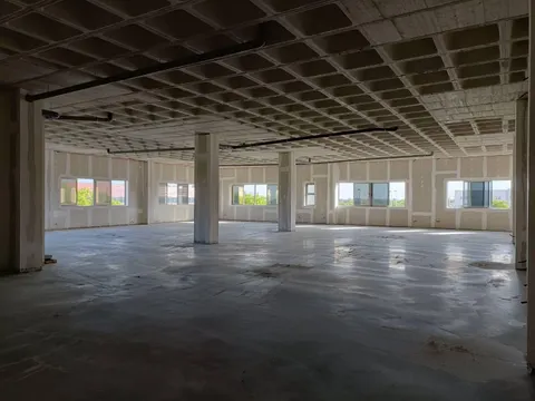 Nave en alquiler en el Parque Empresarial de Torrellano, Elche.