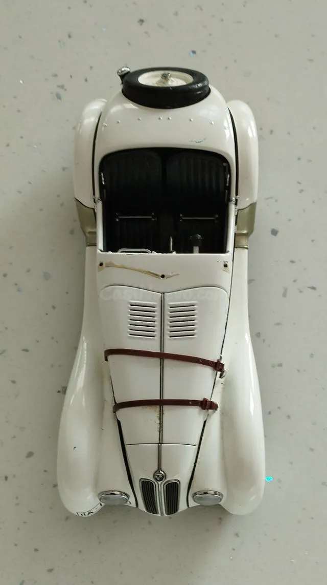BMW ROADSTER 328 (1939 O 1940) 1:18 - foto 3