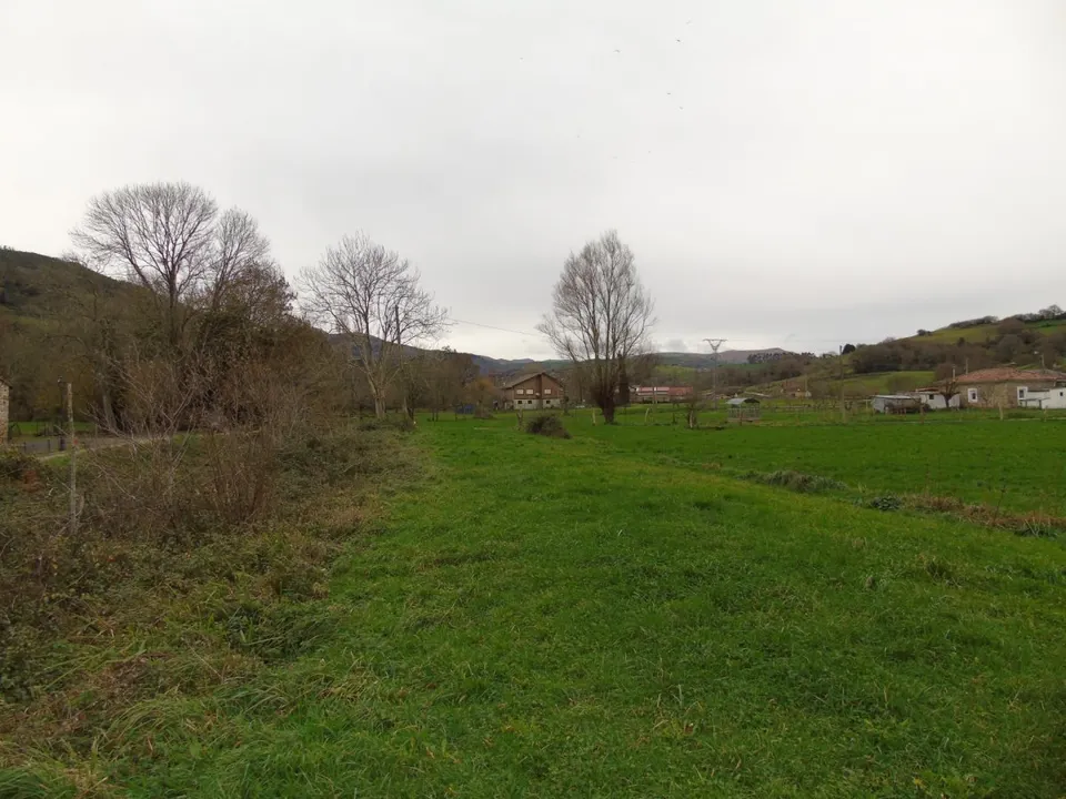 Terreno rustico en Lloreda de Cayon