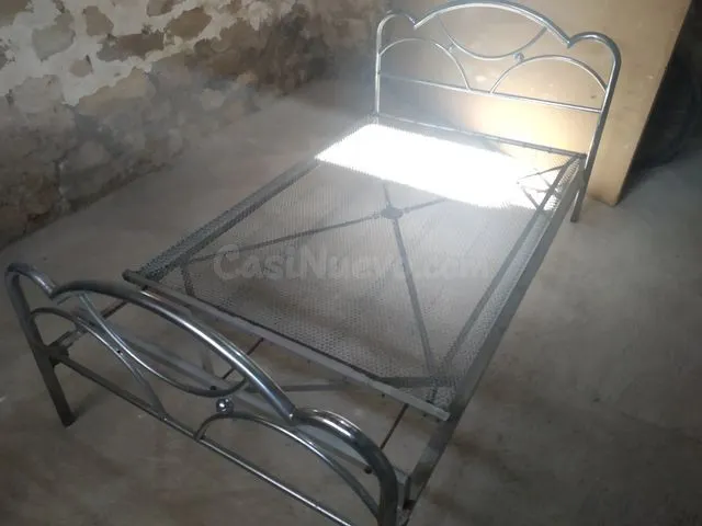 Cama Antigua de metal - foto 2