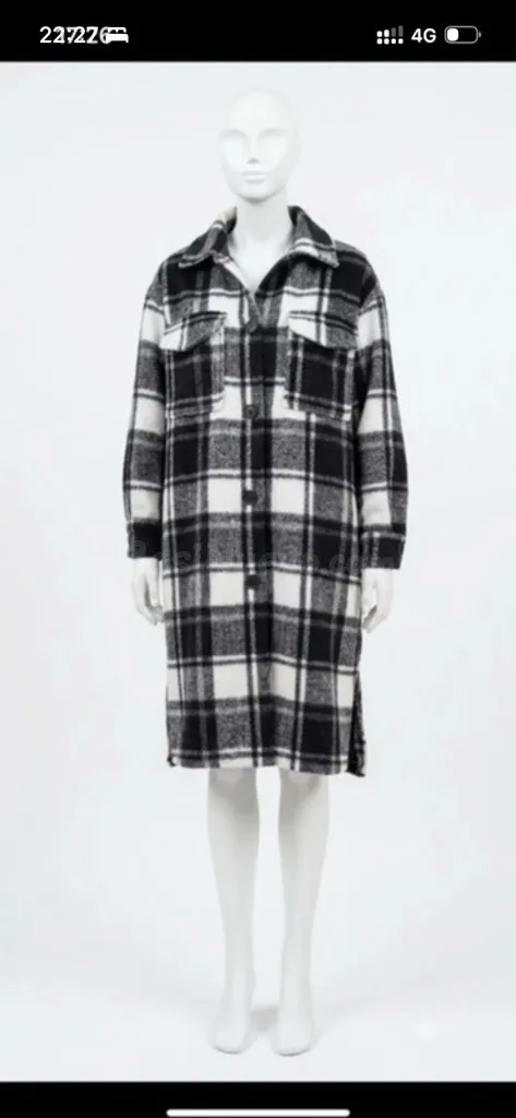 Abrigo  Cuadros Blanco Negro Oversize