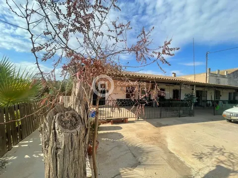 ESTUPENDA CASA DE CAMPO DE GRANDES DIMESIONES EN AGUADERAS