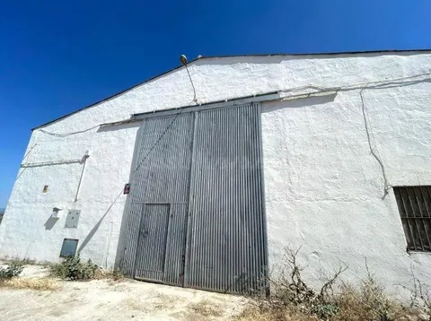 SE VENDE nave industrial OKUPA en C Cementerio El  de Mengí
