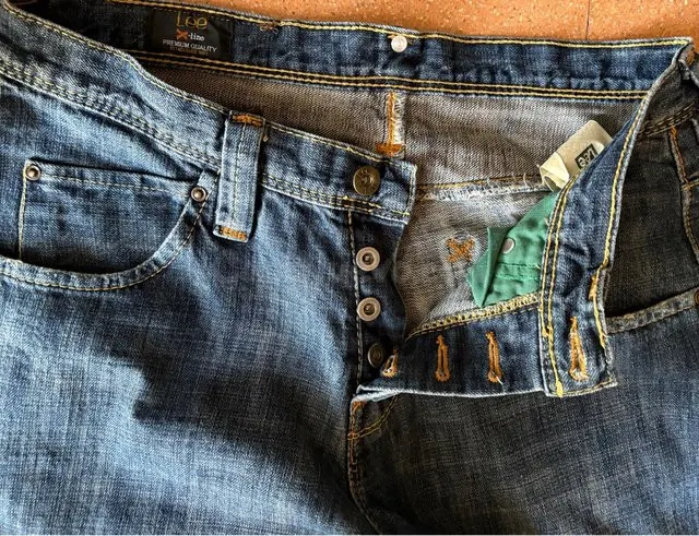 Pantalón tejano Lee recto