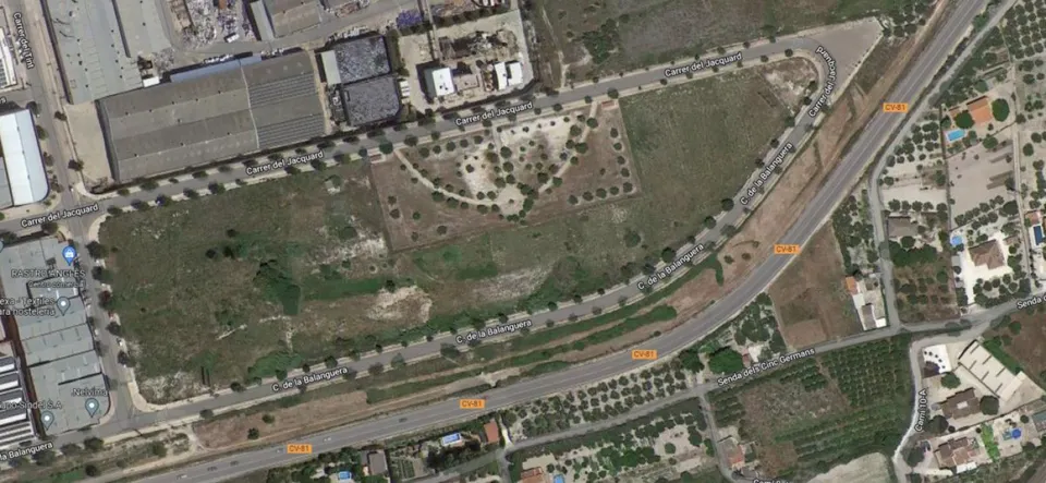 Parcela industrial en venta en Ontinyent