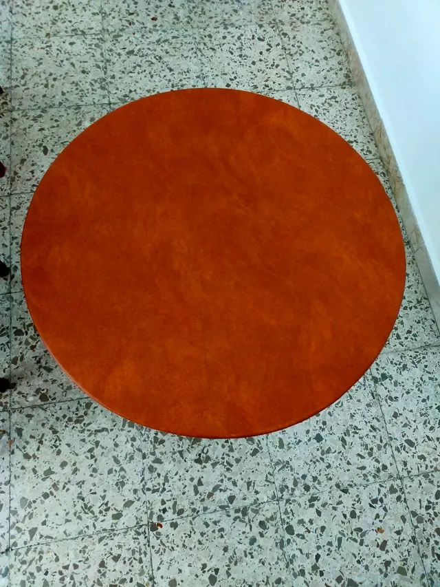 Mesa redonda de madera con tapa de cuero - foto 3