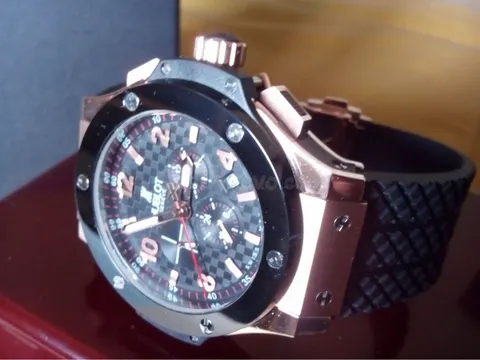 Hublot Big Bang Carbono F-1 versión dorada o en plata