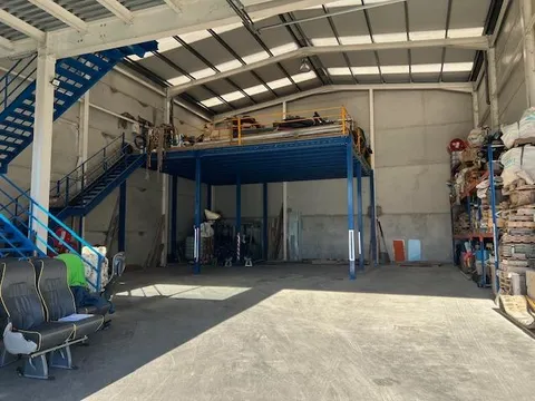 NAVE POLÍGONO LA YESERA
