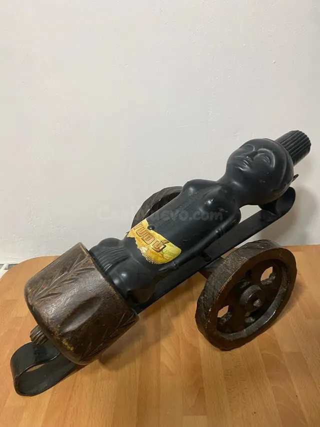 Decoración botella Vudú