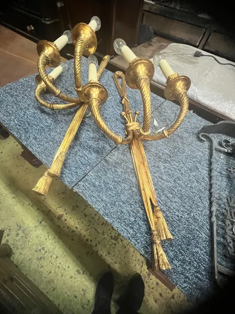 Pareja Apliques Dorados Vintage