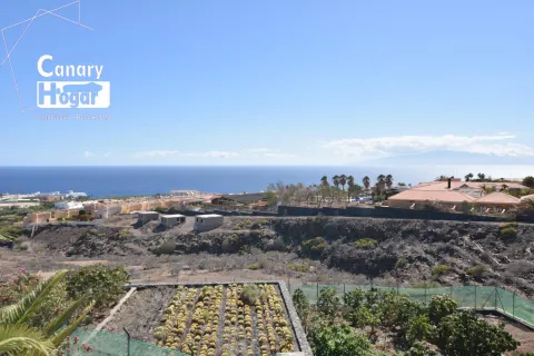 Casa Nave en Venta en Callao salvaje Costa Adeje con vistas al mar y La Gomera