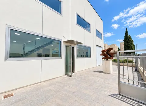 Nave Industrial de 900 m2 en el Polígono Industrial San Roque – Callosa de Segura