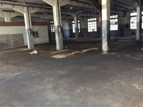 ð­Nave Industrial en Els Comptals, Manresa ð