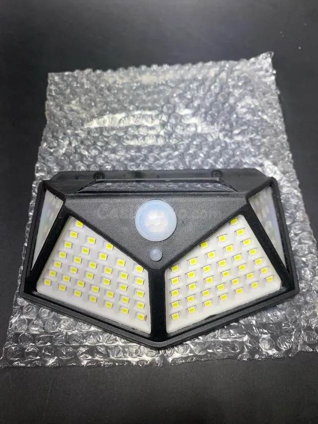 Lampara LED Solar Con Detector De Movimiento - foto 4