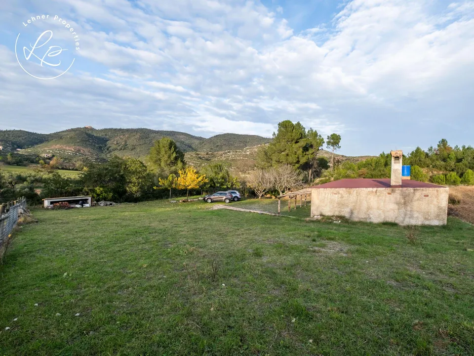 Parcela rústica en Biure – ¡Un refugio en plena naturaleza!
