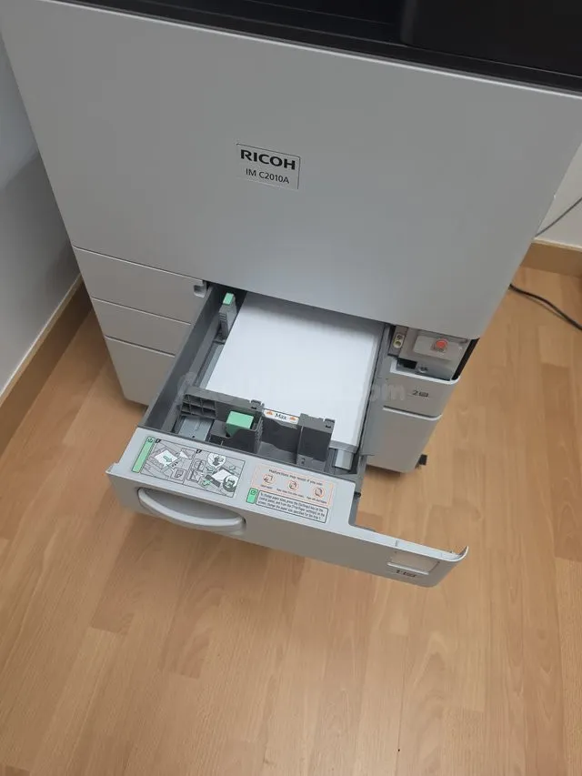 Ricoh IM C2010A: Impresora láser color compacta para oficina