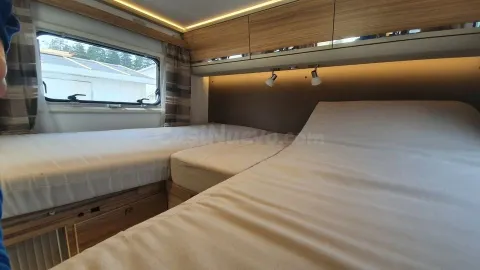 Cama convertible para autocaravana