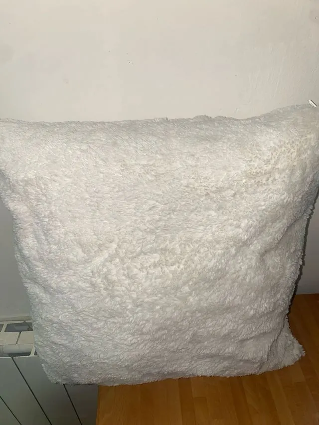 Cojín impecable de Ikea, funda lisa 50x60 cm – Malgrat de Ma - foto 3