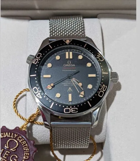 Nueva edición Omega 007 del seamaster 300m azul-negro - foto 5