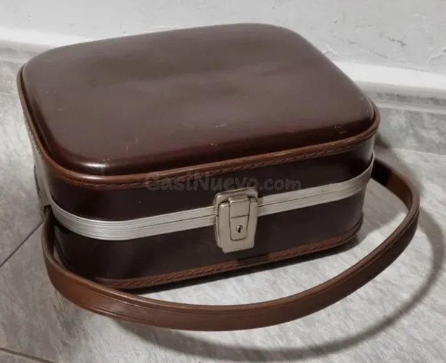 Maleta antigua con cerradura y llave - foto 2