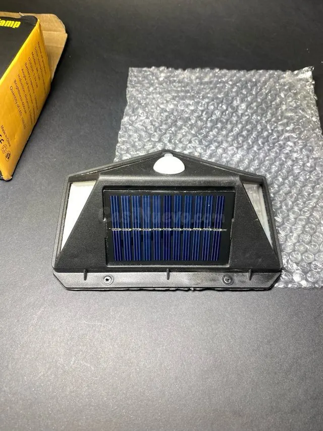 Lampara LED Solar Con Detector De Movimiento - foto 5