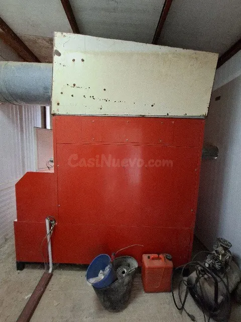 Caldera gasoil beige y roja