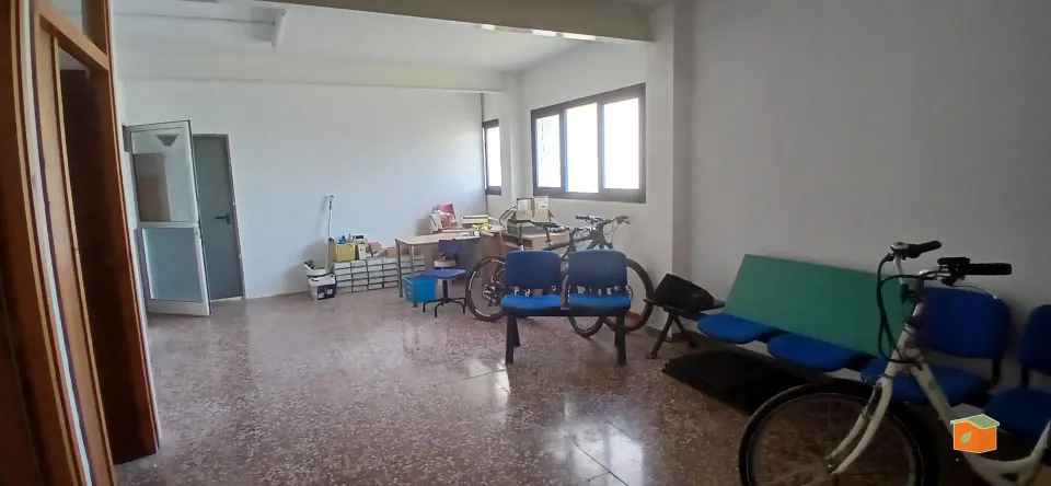 ALMACEN ESQUINERO EN VENTA EN ROQUETES-RAVAL DE CRISTO (TARRAGONA)
