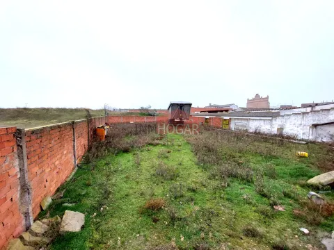 INMHOGAR VENDE NAVE AGRARIA EN ADANERO (05296)