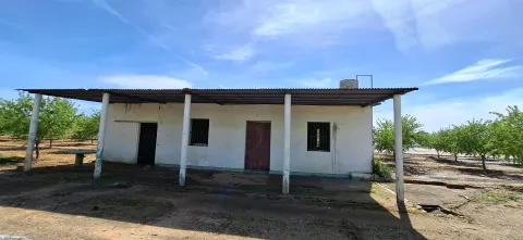 Finca Rústica en Utrera – 25.757 m2 con Almendros