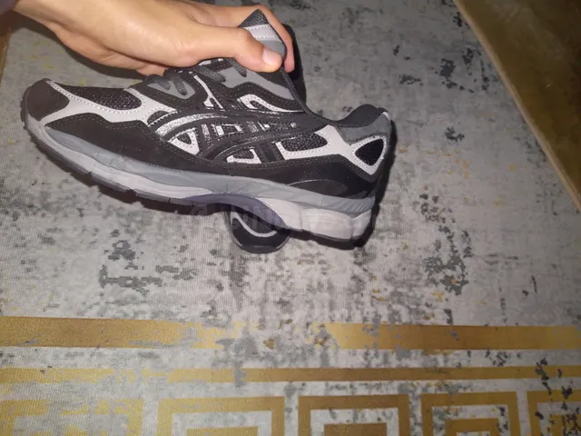 Zapatillas deportivas ASICS negras de alto rendimiento con d - foto 5