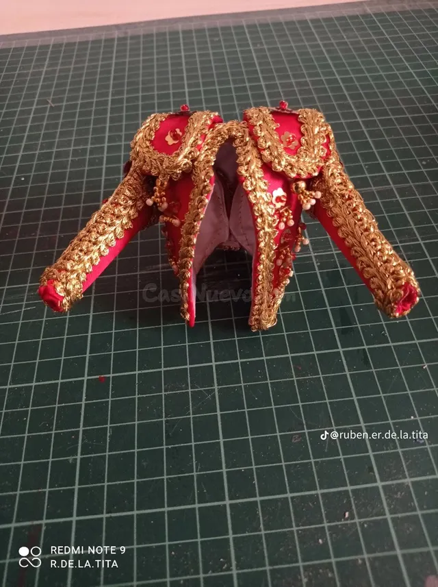 Miniaturas Chaquetillas Taurinas Plata y Oro Artesanales - foto 2