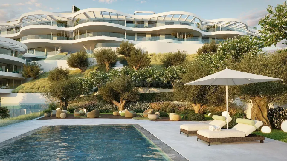 Apartamento planta baja de lujo de 2 dormitorios, 2 baños y jardín en Benahavís