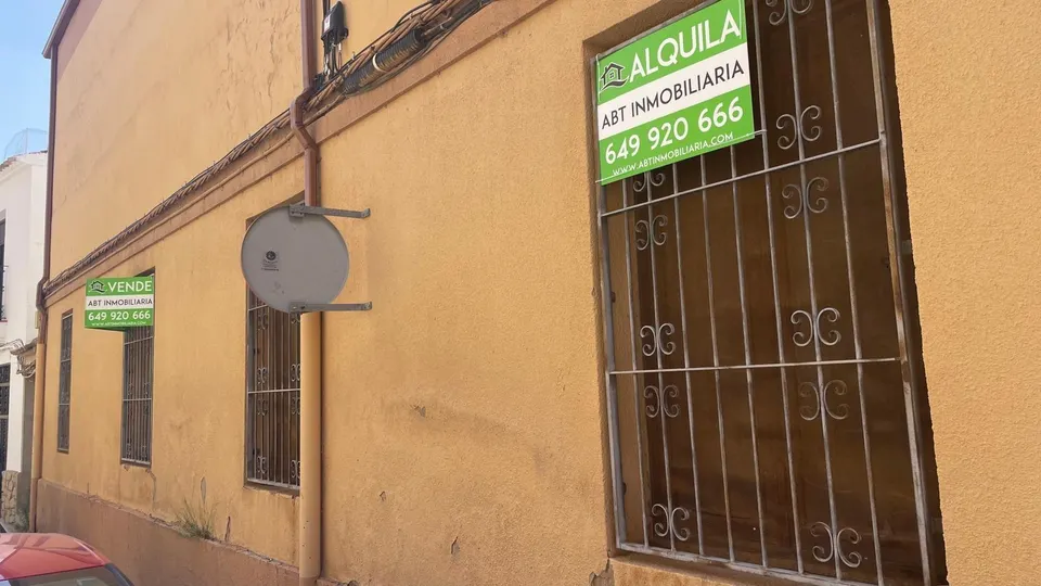 Alquiler de nave o almacén en Casas Ibáñez