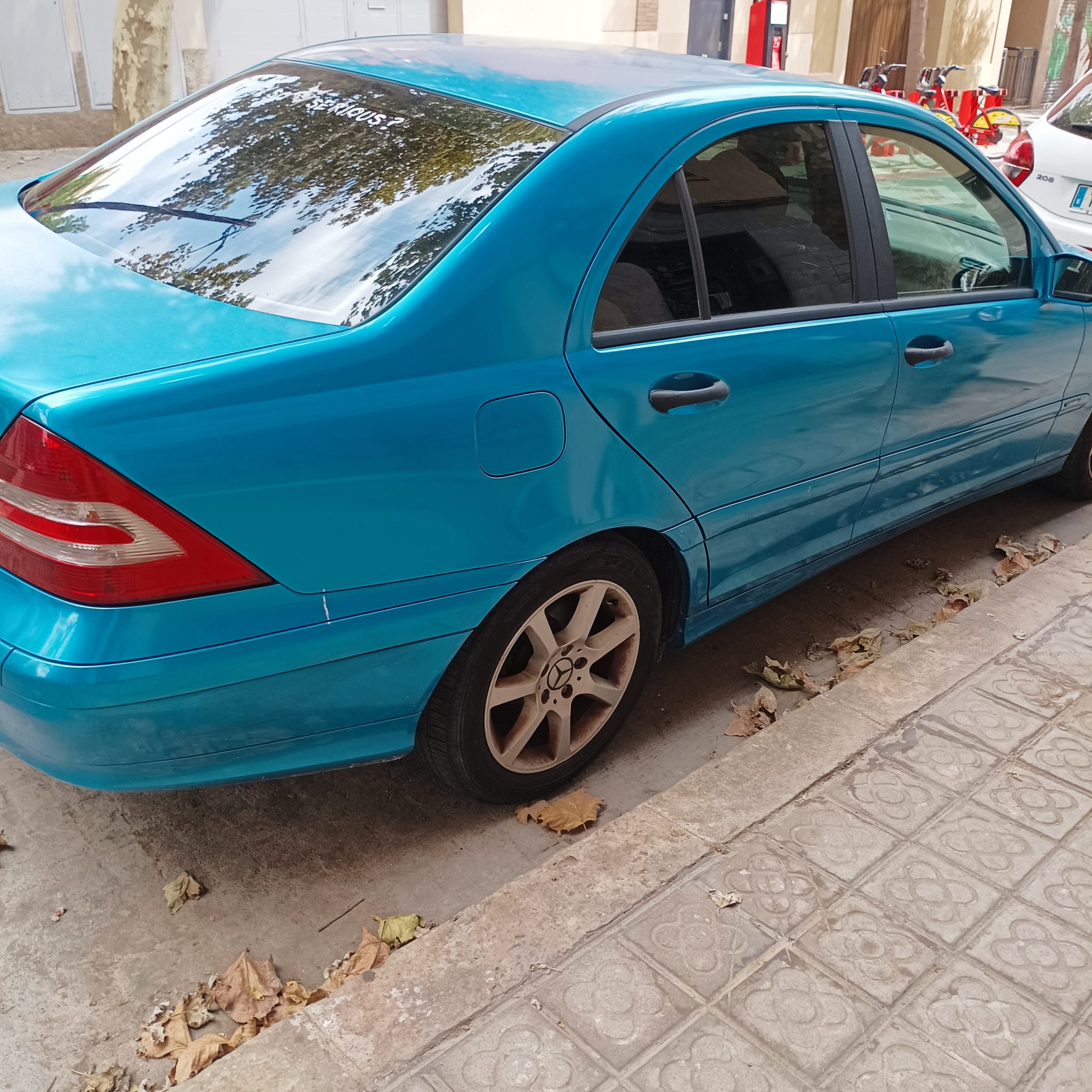 Mercedes-Benz - foto 2